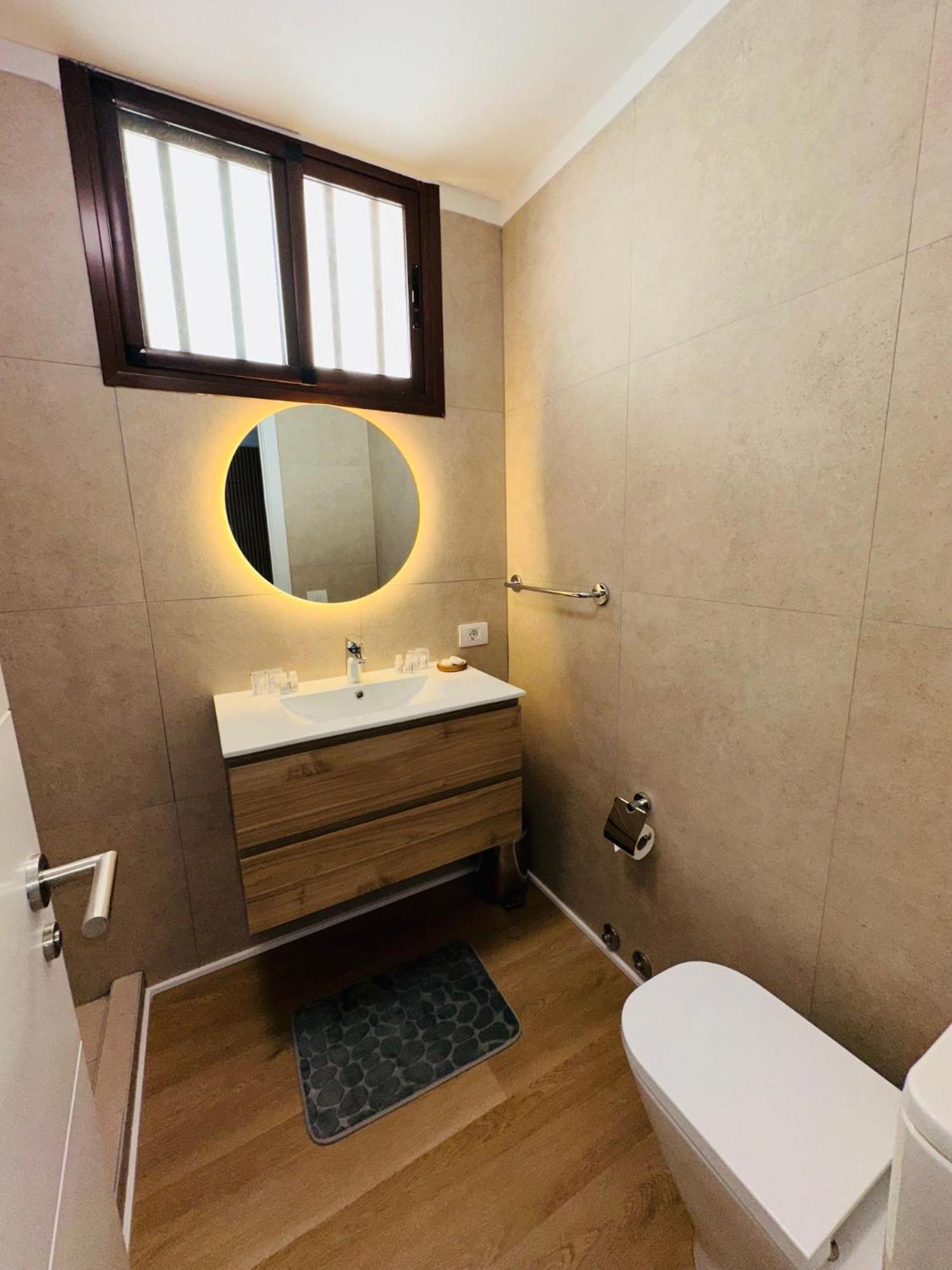 En Playa Las Vistas. Veramar. Free Parking, Pool! Лос Кристианос Экстерьер фото